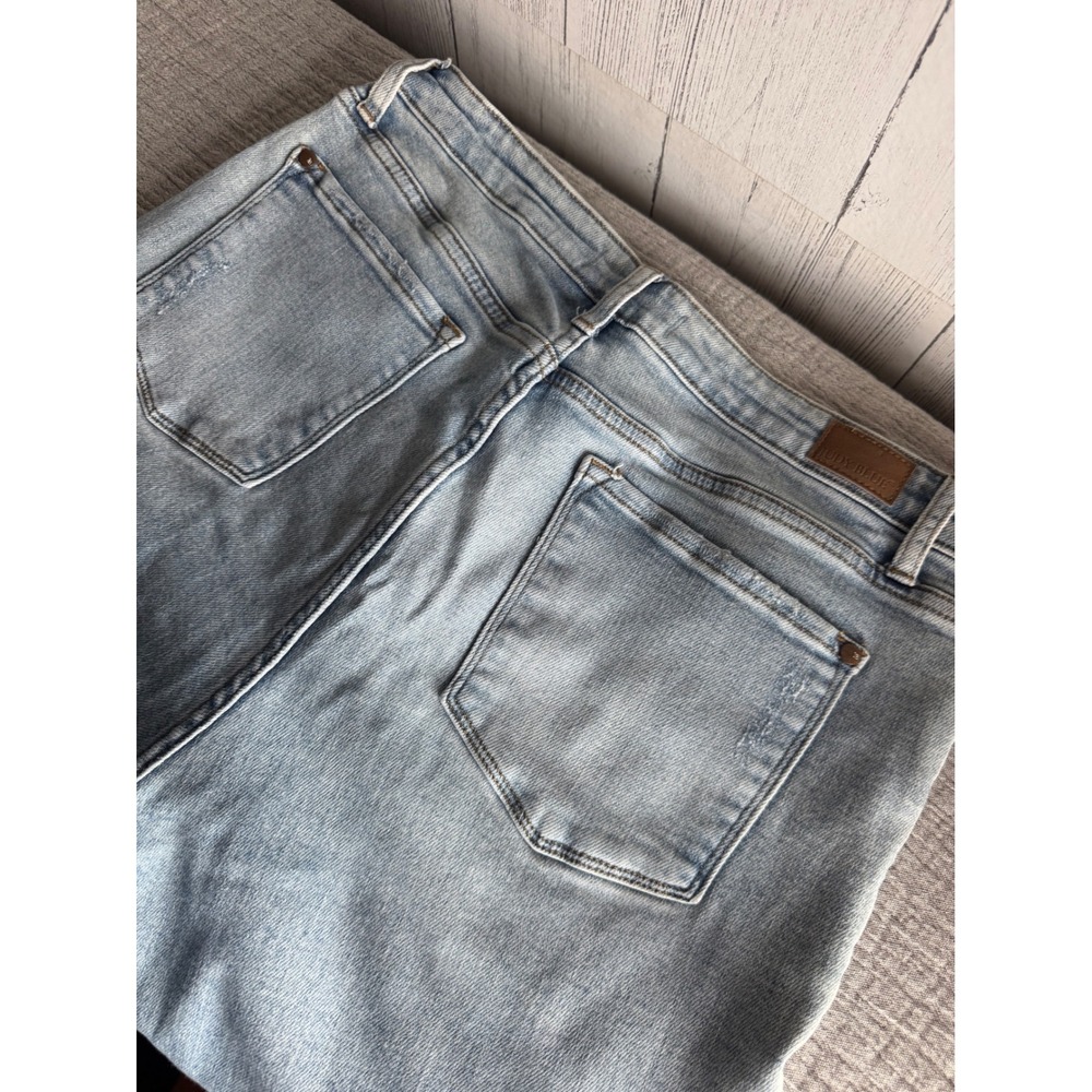 Judy Blue Light Wash Distressed Straight Leg Split Hem Jeans Size 15/32